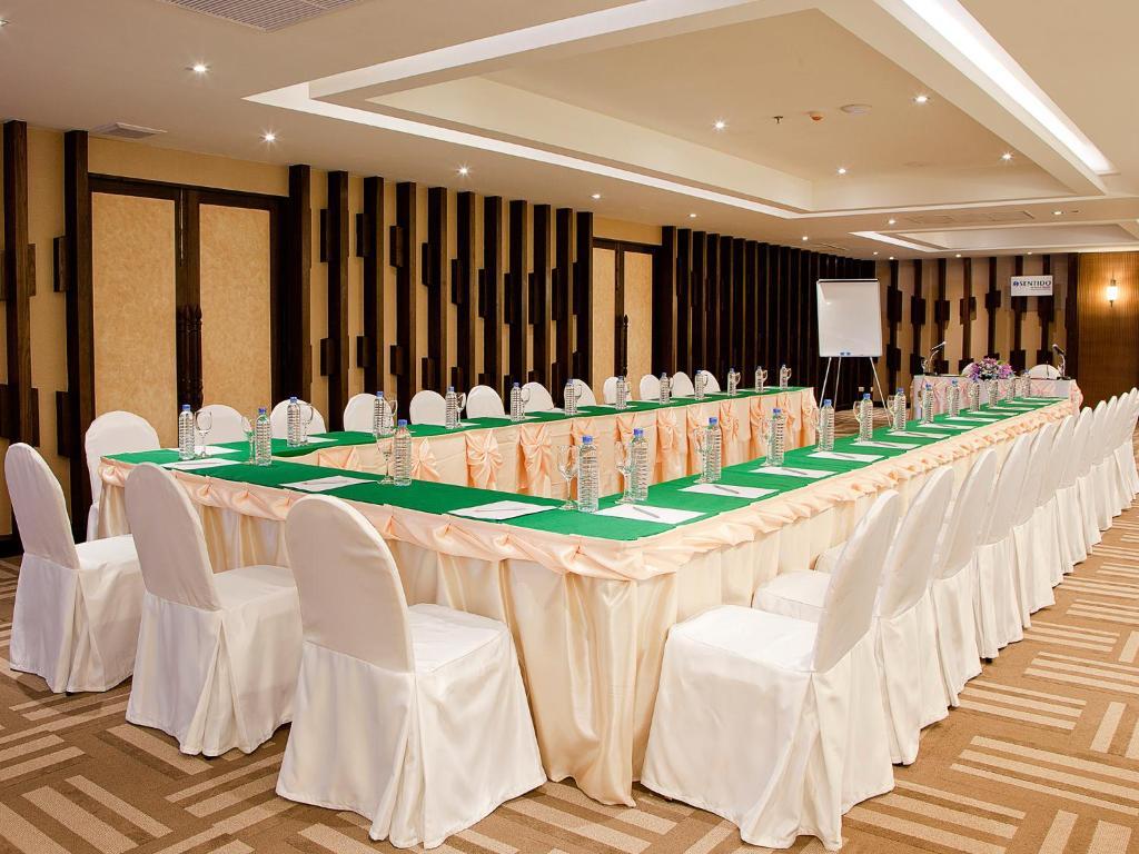 Graceland Khaolak Beachfront Resort Καο Λακ Εξωτερικό φωτογραφία